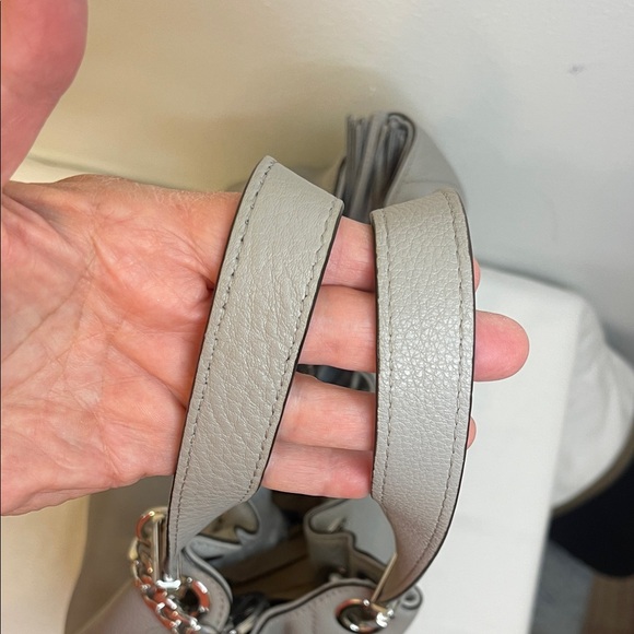 Michael Kors Leather Gray Shoulder Bag EUC - Picture 11 of 16